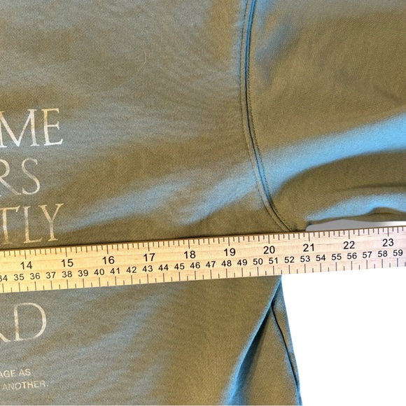 🚨3 for $15 Elevation Worship Reflect Green Graphic Sweatshirt Size Medium - Picture 5 of 8